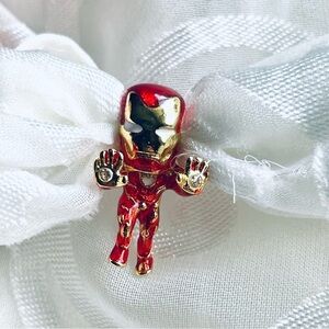 🦸‍♂️ NWOT Iron Man Charm– The Avengers  ⚡